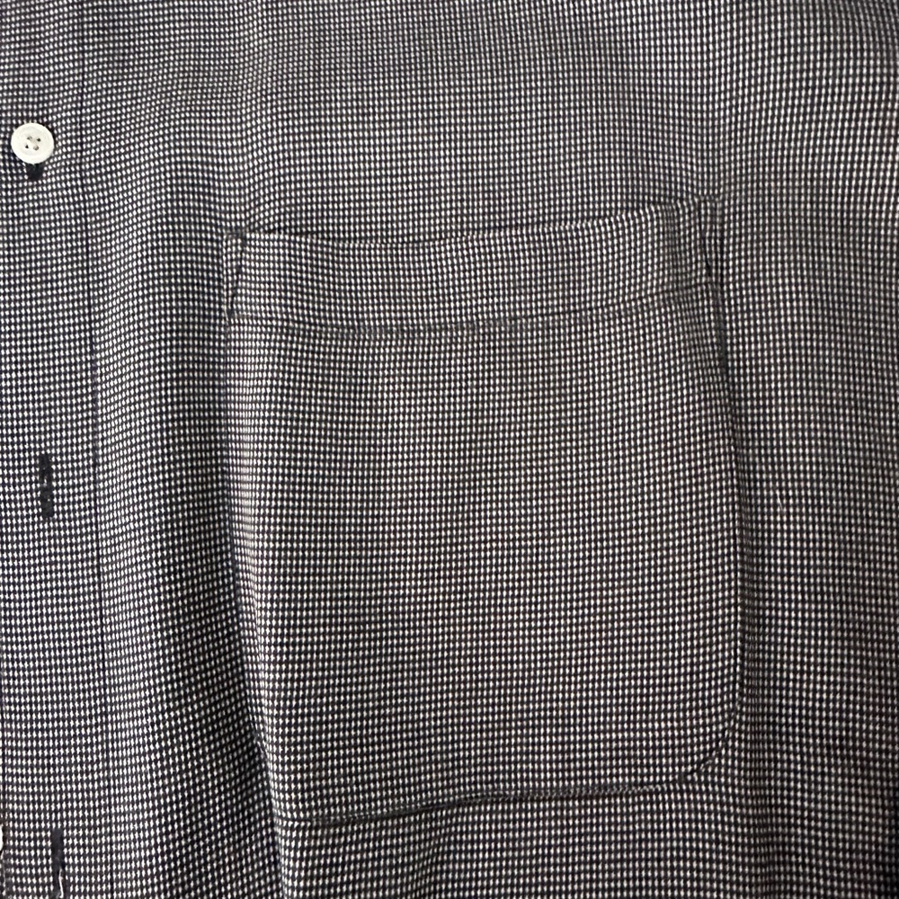 Perry Ellis Black Dress Shirt with Classic Styling - Picture 3 of 5